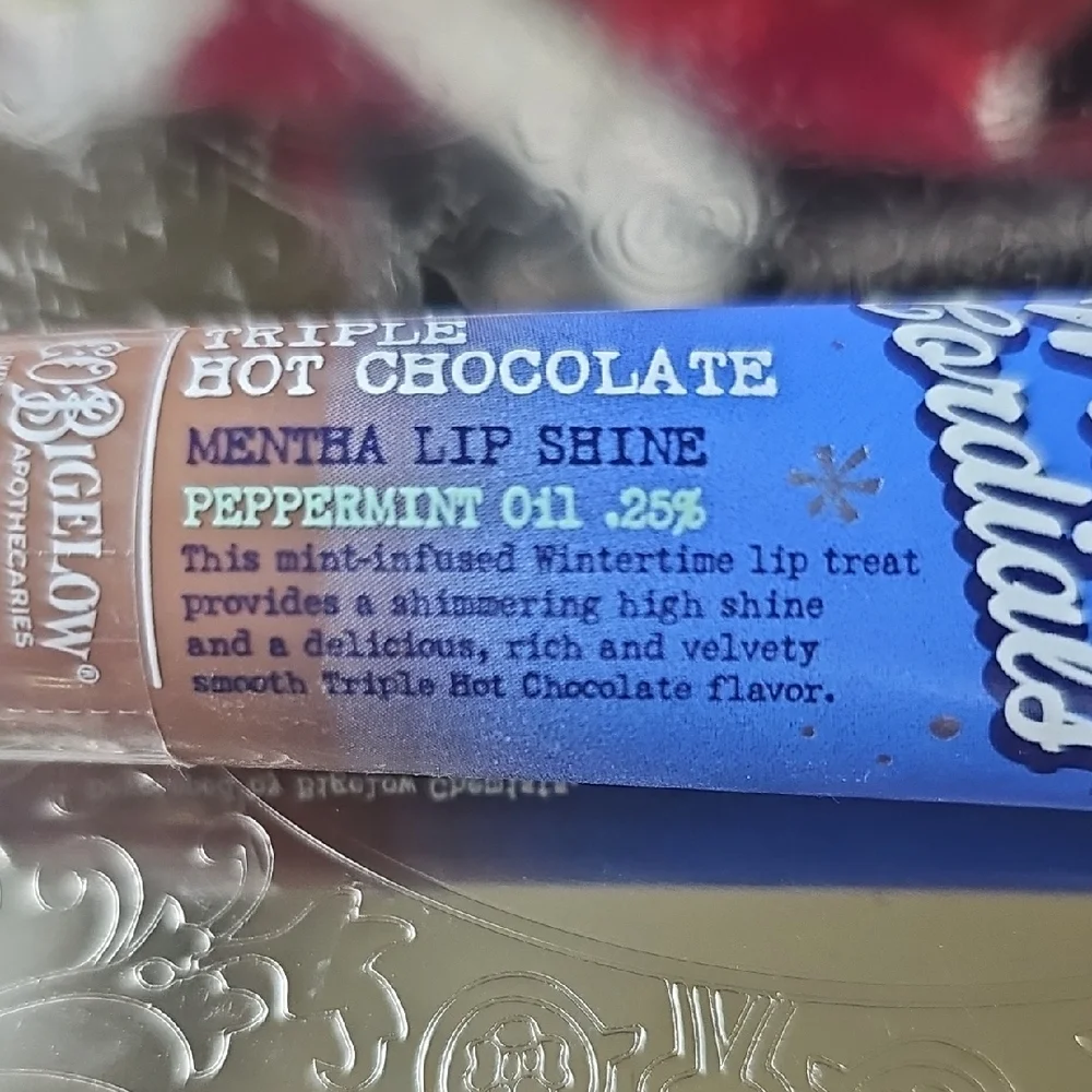New CO Bigelow Winter Cordials Triple Hot Chocolate Mentha Lip Shine Sealed
